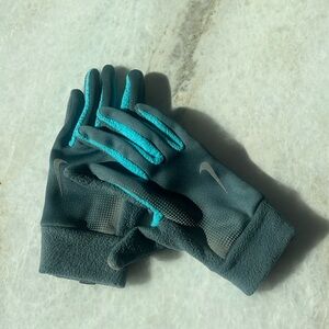 NIKE Thermal Tech Runners gloves. Secret key pocket.